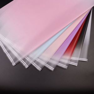 Papier d'emballage pour fleurs en plastique imperméable imprimé avec des lignes de bordure colorées, design 2022, pour les fleuristes - Product Image 3