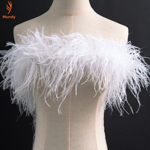 Boa en plumes d'autruche, longueur des plumes 10-15 cm, idéal pour les voiles de mariée, les costumes de danse et la décoration de sapins de Noël - Product Image 4