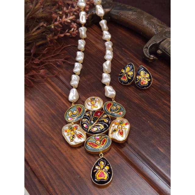 สีเหลือง