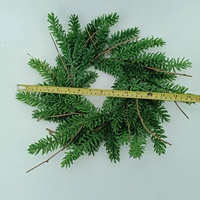 Guirlande de Noël en aiguilles de pin artificielles et en cône de pin