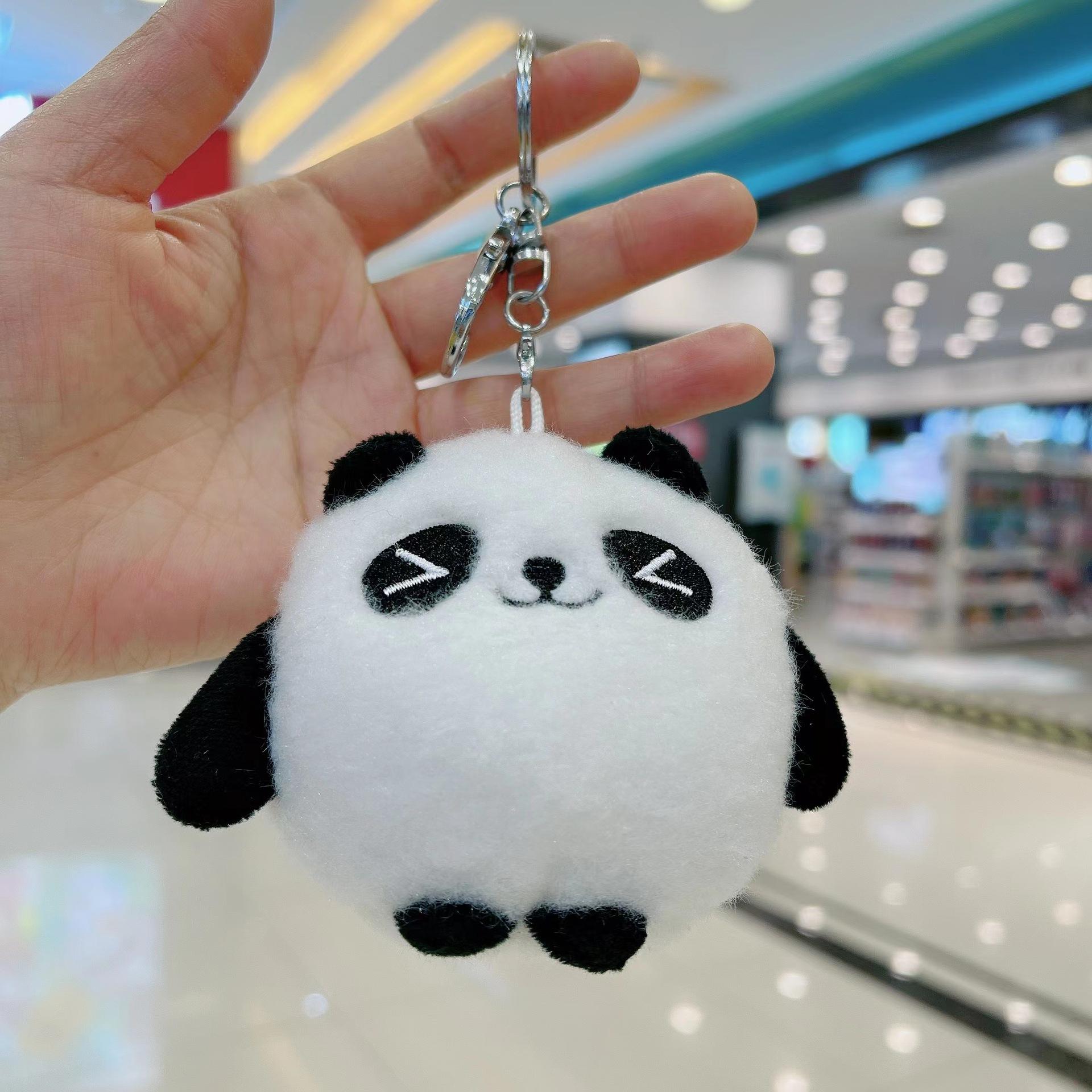 Chubby panda squinting eyes + silver buckle - tall 8cm
