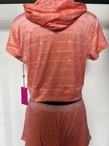Ensemble haut à capuche à manches courtes et short décontracté imprimé au-dessus du genou en velours gaufré <span class=keywords><strong>Paris</strong></span> Hilton pour femme - Product Image 2