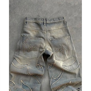 Jean en denim de coton bleu clair coupe droite taille mi-haute pour homme - Product Image 2
