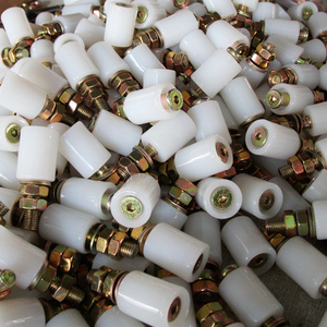 メーカーは高品質のナイロンローラーを自動片持ち式スライドドア用に供給しています。白いナイロンガイドローラー - Product Image 3