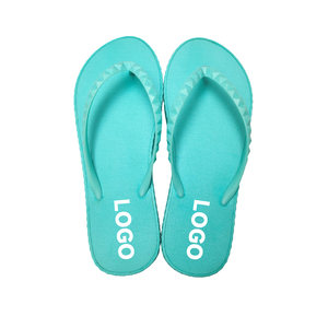 Tongs imprimées personnalisées pour femmes Logo personnalisé pour mariage Petites quantité minimale de commande Livraison rapide Tongs taille 36-47 pantoufles pour femmes - Product Image 3