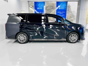 GAC Trumpchi M8 Master Series 400T Premium MPV 2.0T Turbo 8AT Usato 2024, Interni Scuri, 7 Posti, Guida a Sinistra, per Affari e Famiglia - Product Image 6