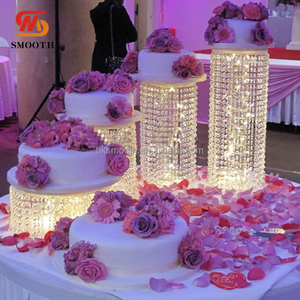 Support à gâteau en cristal exquis et élégant, transparent, en acrylique, pour décoration de table de mariage. - Product Image 1