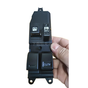 Interrupteur de commande de lève-vitre électrique Toyota Hiace 84820-26211 12V avec fonction de verrouillage automatique - Product Image 1