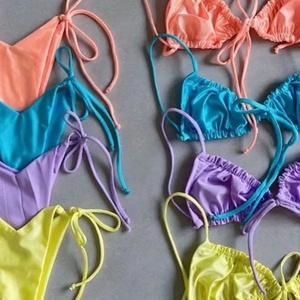 Vente en gros par lots de lingerie, maillots de bain, vêtements, robes, hauts et autres articles de seconde main – Fournisseur de vêtements d'occasion - Product Image 3