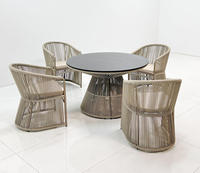 Table de salle à manger d'extérieur contemporaine et durable, chaise et table de jardin imperméables et écologiques