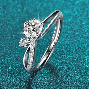 Classic Stylish Retro Simulated Diamond Women Ring Lab Diamond Ring Jewelry Engagement Wedding Ring