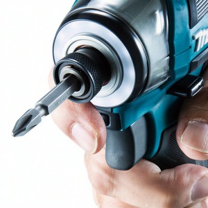 Clé à chocs et tournevis sans fil <span class=keywords><strong>Makita</strong></span> DTD173 18V, outil de réparation compact sans balais pour l'entretien automobile et la construction - Product Image 1