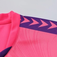 Setelan Seragam Sepak Bola Pria Neon Pink Ungu Custom Sablon Heat-Transfer Jersey Celana Pendek Grosir Cepat Kering 100% Poliester 220g