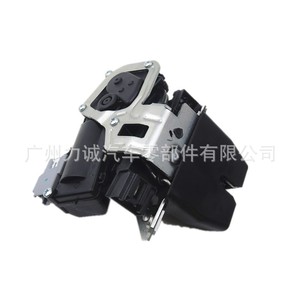 FK7AN442A66BB DS7AN442A66BC ชุดล็อคฝาท้ายพลาสติกสำหรับรถยนต์ฟอร์ด สภาพใหม่ สำหรับรุ่น A8 และ Mondeo - Product Image 1