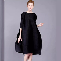 Robe décontractée ample pour femme grande taille, manches trois-quarts, jupe mi-longue à volants, motif floral uni, dentelle et pompons décoratifs