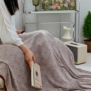 Оптовая продажа, вязаное одеяло для взрослых с геометрическим узором, для дивана, домашнего декора