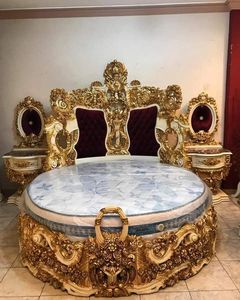 Cama de Matrimonio de Madera Maciza Tallada a Mano de Lujo Antiguo – Muebles de Dormitorio Personalizados de Primera Calidad - Product Image 1