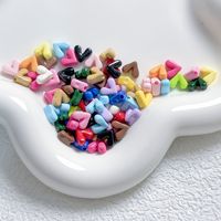 Perles en acrylique en forme de cœur, mignonnes et polyvalentes, à trou droit, pour accessoires de chaîne de téléphone portable DIY