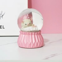 3D resina personalizada lindo cerdo escultura animal estatua globo de nieve artesanía arte regalos recuerdo decoración del hogar estatuilla adornos de escritorio
