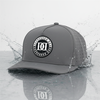 Casquette laser 5 panneaux à visière incurvée avec patch en caoutchouc et trous circulaires, très populaire