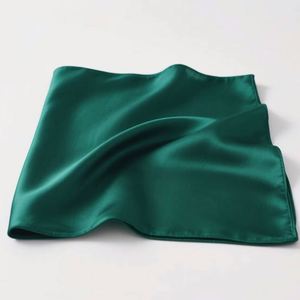 Écharpes en soie pour femmes, faciles à coiffer pour les chignons, les tresses ou les cheveux lâches, ajoutent de la couleur et de la grâce à toutes les coiffures et occasions. - Product Image 1