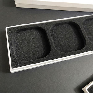 Boîte-cadeau <span class=keywords><strong>en</strong></span> <span class=keywords><strong>carton</strong></span> <span class=keywords><strong>rigide</strong></span> de type LOW quantité minimale de commande avec couvercle super <span class=keywords><strong>rigide</strong></span> personnalisé et plateau intérieur <span class=keywords><strong>en</strong></span> éponge noire emballage pour <span class=keywords><strong>assiette</strong></span> <span class=keywords><strong>en</strong></span> céramique - Product Image 4