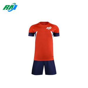 בגדי אימון איכותיים לגברים בסיטונאות, מידות 25-26, בגדי כדורגל נושמים בהתאמה אישית - Product Image 1