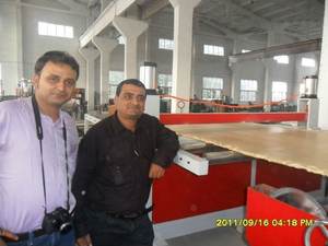 Wpc et Pvc Fome Bord Making Machine Ligne de production de panneaux de mousse PVC Wpc Machine d'extrusion de feuilles de PVC décoratives intérieures - Product Image 6