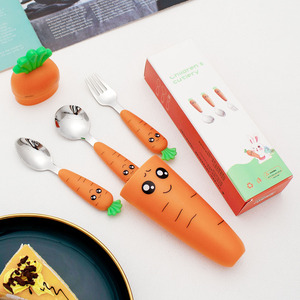 Juego de Cubiertos Portátiles para Niños con Diseño de Rábano, Cuchara y Tenedor de Acero Inoxidable con Estuche - Product Image 6