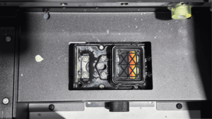 Máquina de Impresión UV de Inyección de Tinta Automática, Nueva, con un Solo Cabezal de Impresión, Tamaño A3, para Pequeñas Empresas, Impresión de Camisetas y Pegatinas - Product Image 4