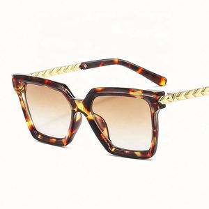 Hot Selling Fashion Luxury <b>Large</b> <b>Frame</b> Lady Sunglasses Gradient Metal Sunglasses UV400 Oversized Square Women Sunglasses 2021 - Product Image 1