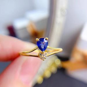 Fabrika Tedarikli 925 Ayar Gümüş Platin Kaplama Klasik Tarz Kişiselleştirilmiş Doğal Safir Yüzükler Kadınlar İçin Armut Kesim Söz Yüzüğü - Product Image 2