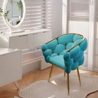 Chaise de manucure moderne, chaise de bar, chaise de salon, chaise de salle à manger en velours et métal avec revêtement doré pour salon et usage commercial