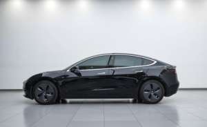 2024รถใหม่ <span class=keywords><strong>Tesla</strong></span> โมเดล <span class=keywords><strong>Y</strong></span> รถระยะไกล554กม. 615กม. 688กม. EV รถซีดานสำหรับใช้ในครอบครัว - Product Image 5