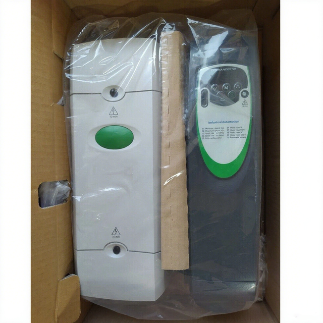 Plc New Sk4606 Sk5401 Ska1200025 with Expedited Shipping Ac Drive Product for Warranty Product