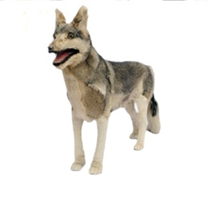 Figura de lobo de plástico suave para decoración del hogar, animal de tamaño real, peludo, hecho a medida, nuevo producto increíble - Product Image 1