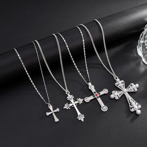 Ensemble de colliers tendance et imposants avec pendentif croix, collier ras-du-cou à maillons de perles, breloque religieuse chrétienne, cadeau - Product Image 4