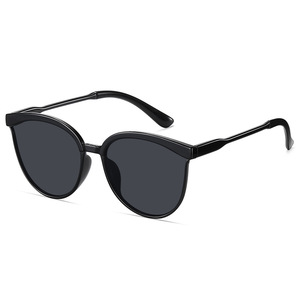 Women Sunglasses <b>Black</b> <b>Frame</b> Resin Lens UV400 Protection Eyebrow Style Trendy Fashion Sunshades - Product Image 2