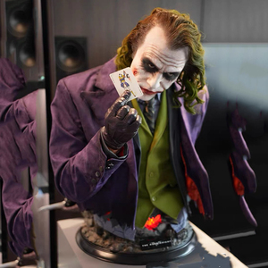 Statue de super-héros de la Justice League de taille réelle en résine de fibre de verre, modèle Heath Ledger, artisanat pour la décoration de la place du cinéma, du salon de bande dessinée - Product Image 1