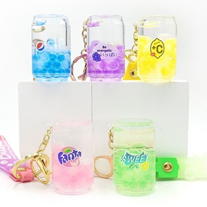 Porte-clés en acrylique en forme de <span class=keywords><strong>bouteille</strong></span> de boisson, avec perles liquides à bulles, design Cola/Soda, grand pendentif en forme de canette, style mignon, pour entreprise - Product Image 4