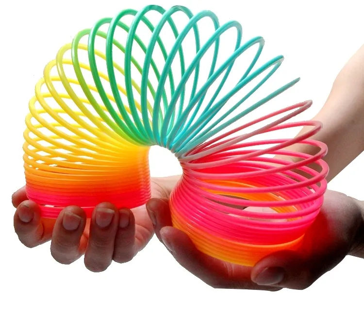 Mainan Pegas Plastik Koil Bawah Murah Mainan Slinki Plastik Pelangi untuk Anak-anak dan Dewasa Mainan Musim Semi Atasan Jumbo