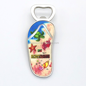 Imán de Refrigerador con Recuerdos de las Islas Tropicales del Caribe, Sandalias de <span class=keywords><strong>St</strong></span>. <span class=keywords><strong>Kitts</strong></span> y <span class=keywords><strong>Nevis</strong></span> con Forma de Chanclas y Abrebotellas - Product Image 2