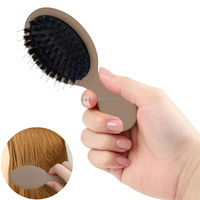 Brosse à extensions capillaires mini ARLANY avec logo personnalisé, finition mate, poils de nylon et de sanglier pour l'entretien quotidien et les extensions capillaires en salon