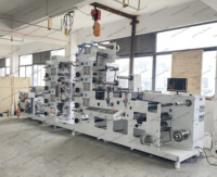 Machine d'impression flexographique automatique d'étiquettes avec station de laminage, découpe rotative, refendage et feutrage pour papier, film et autocollants