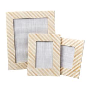 Offre Spéciale : Cadre Photo en Résine Artisanale avec Finition Brillante, Décoration d'Intérieur pour Table, Disponible à Bon Prix - Product Image 2