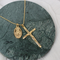 Collier chaîne longue en acier inoxydable plaqué or pour femme, style automne-hiver, avec pendentifs ovales croix Jésus et Madone