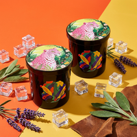 Bougies Pilier Parfumées Artisanales en Cire de Soja avec Pierre de Cristal, Mèche en Bois et Fleurs Séchées Colorées pour la Maison - Vente en Gros Usine