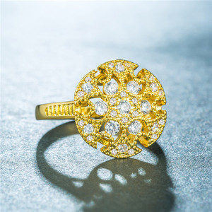 Anello con Design Floreale Traforato, Anello Classico da Donna - Product Image 4