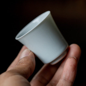 Chinese Antique Glaze Tea Cup Small Ceramic Tasting Cup For Pu'er Kung Fu Tea Set Heat Resistant Single Cup Household Use - Product Image 2
