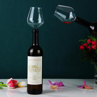 Bouchon de bouteille de vin rouge 3 en 1 Verseur de vin, décanteur Tasse à boire directe Coupe de carnaval Verre à vin